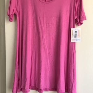 LulaRoe Perfect Tee with tags